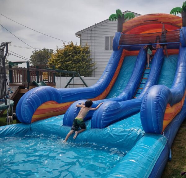 Tropical Dual Lane Waterslide 22T 18W  36L